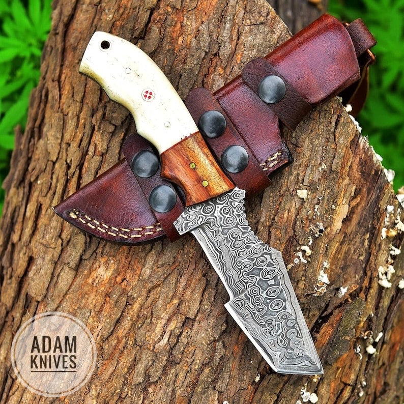 Beautifully Handmade Damascus Steel Blade Hunting Tracker Knife with Leather Sheath Cover