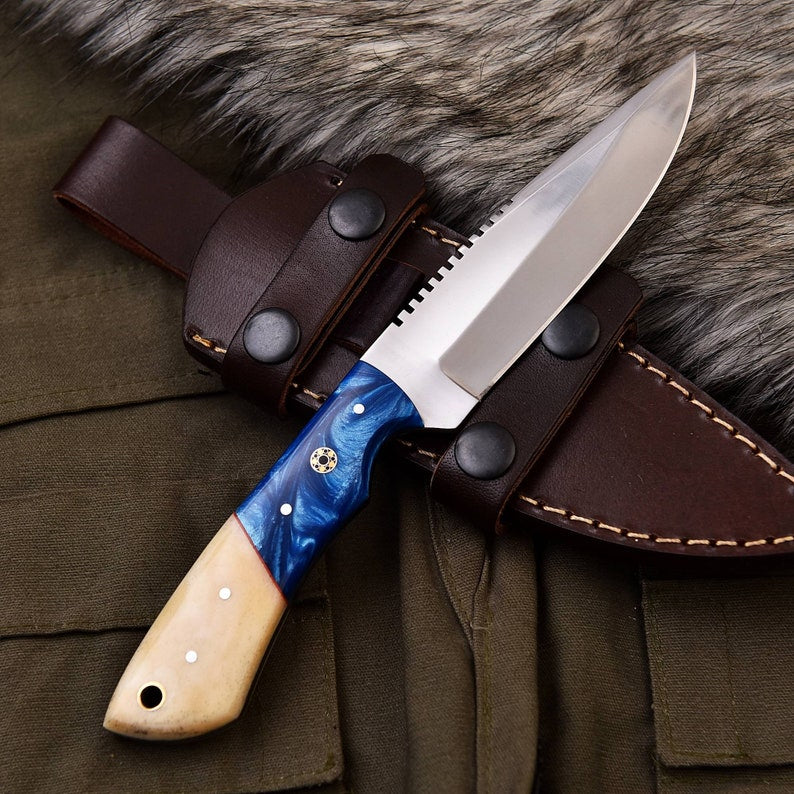 Fixed Blade D2 Steel Steel Skinner Hunting Knife With Leather Sheath ( Camel Bone & Resin Handle) Amazing Gift EDC