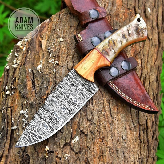 Custom Handmade Totally Hand Crafted Damascus Steel Hunting Skinner Knife with Leather Sheath Cover