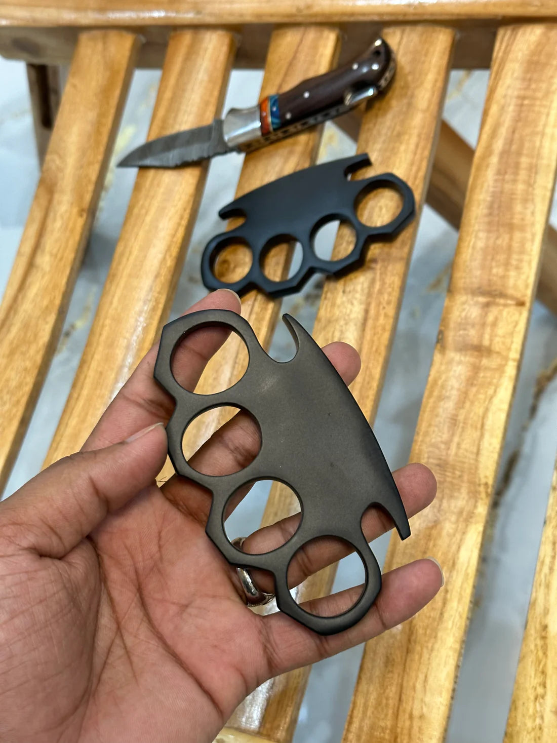 Custom handmade knuckle with pocket knife