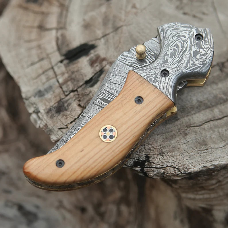 Every Day Carry Knife , Damascus Knives with Leather Sheath Cover