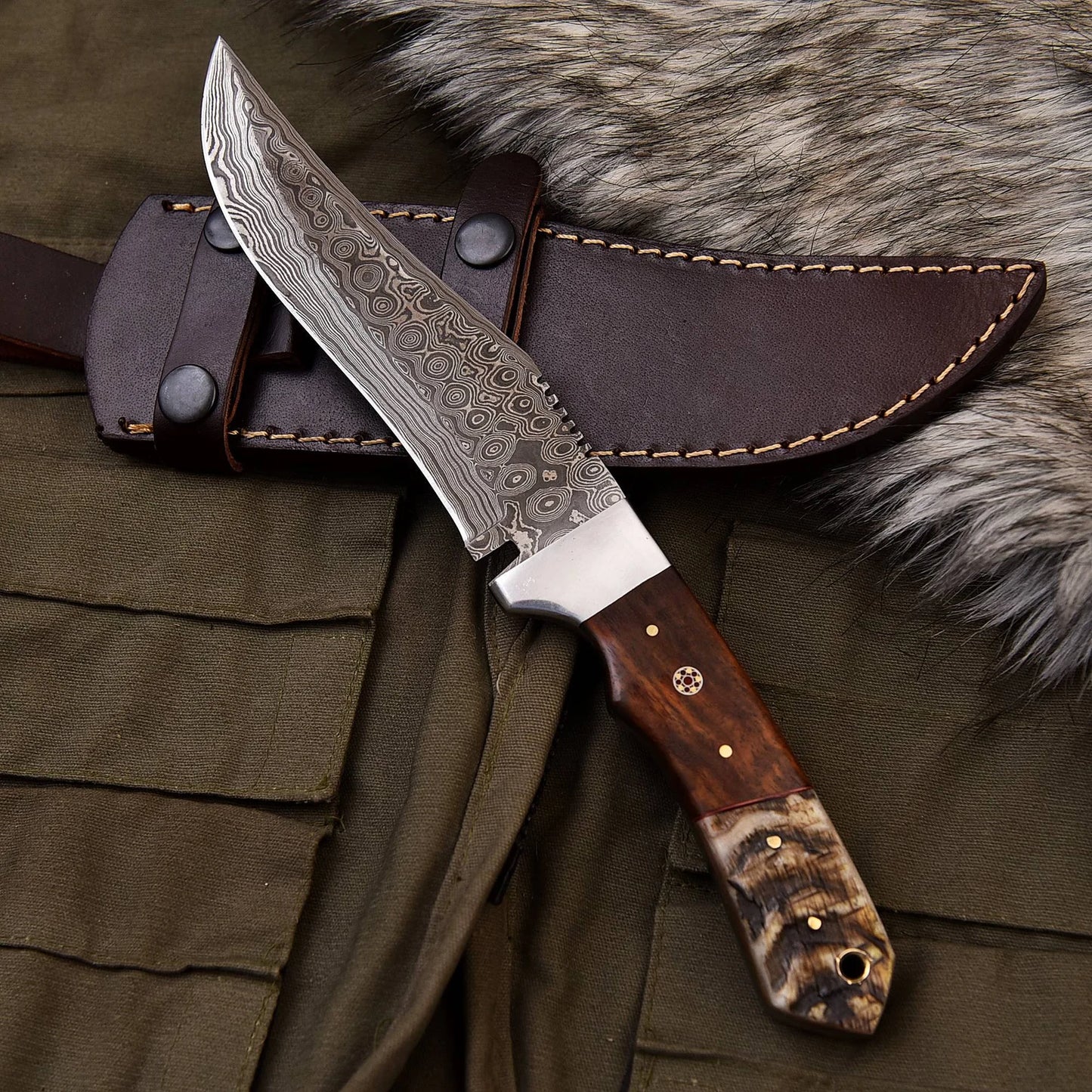 Handmade Fixed Blade Damascus Steel Hunting Skinner Knife With Leather Sheath