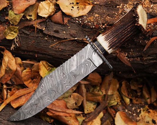 Hunting Knife Custom Handmade Damascus Steel Blade With Stag Horn Handle.