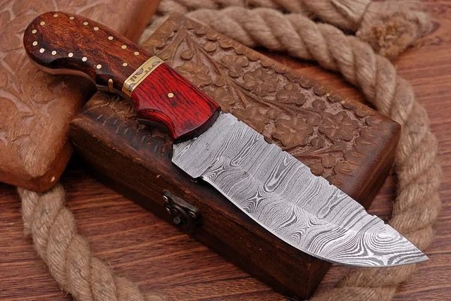 Handmade Damascus Steel Hunting Knife, Survival Knife Fix Blade Camping Knife, full tang