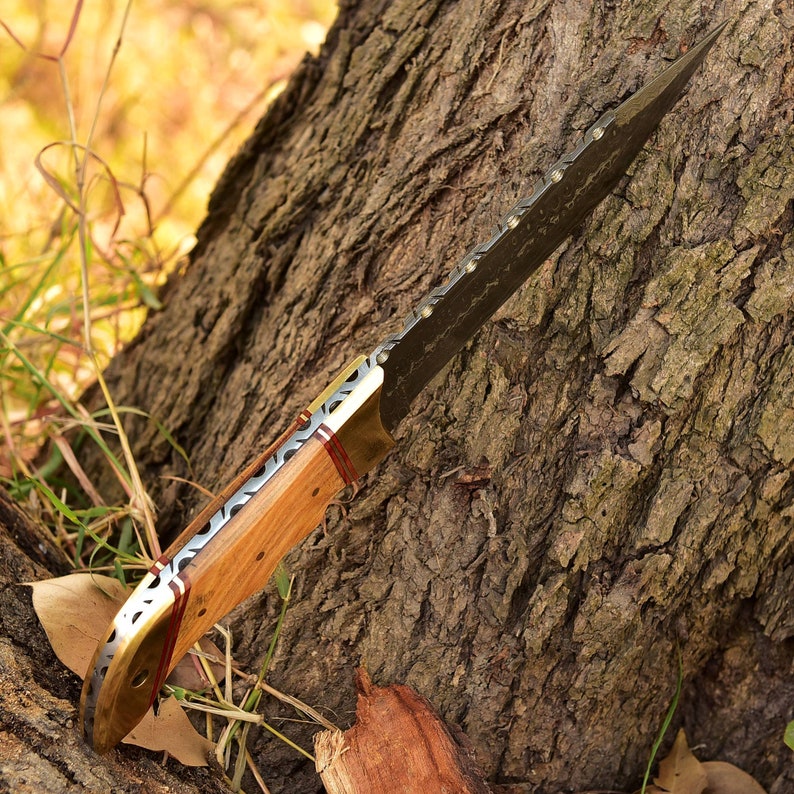 Damascus Steel Tanto Hunting Knife w/ Genuine Leather Sheath