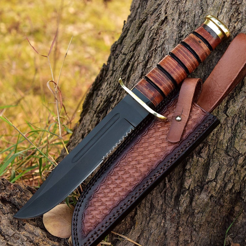 Handmade Commando-Style D2 Steel Clip Point Hunting WIth Leather Sheath