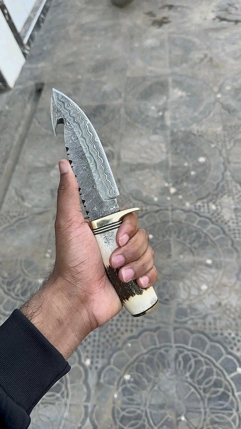 Handforged Beautiful Gut hook skinner knife - Hunting skinning Skinner knife Handmade Damascus steel Gut hook skinner knife -