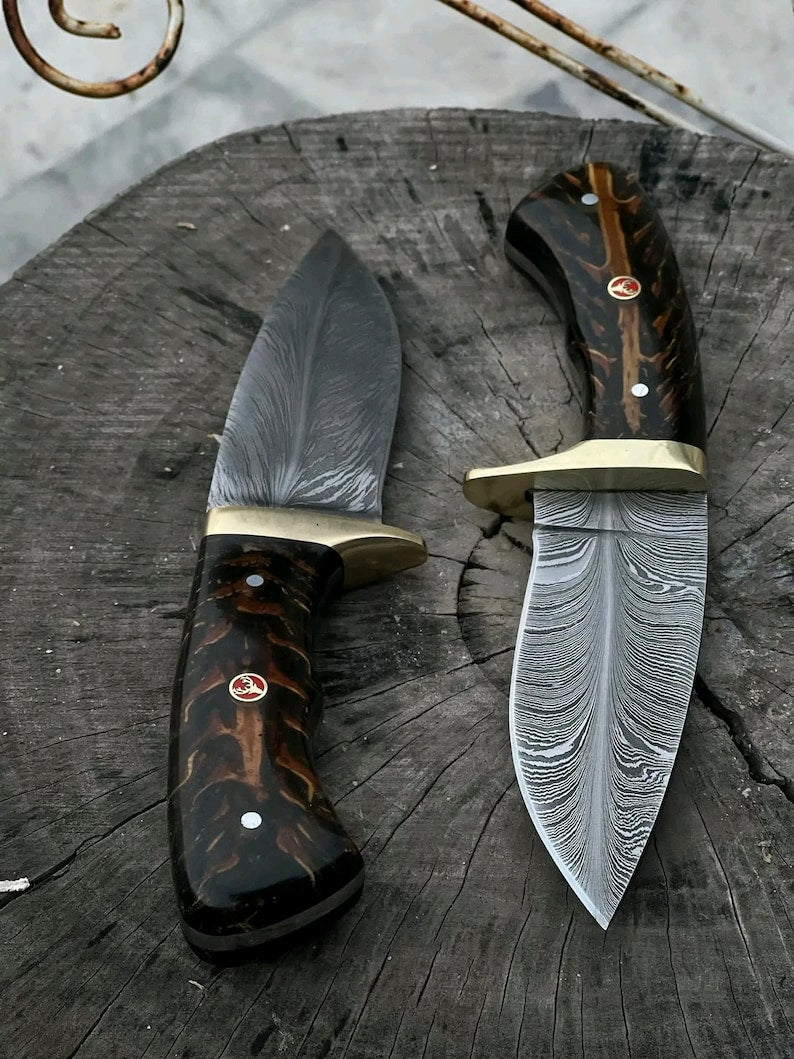 custom handmade damascus steel feather pattern skinner knives,Set of skinner knives,With leather sheath cover Pair Of Knives