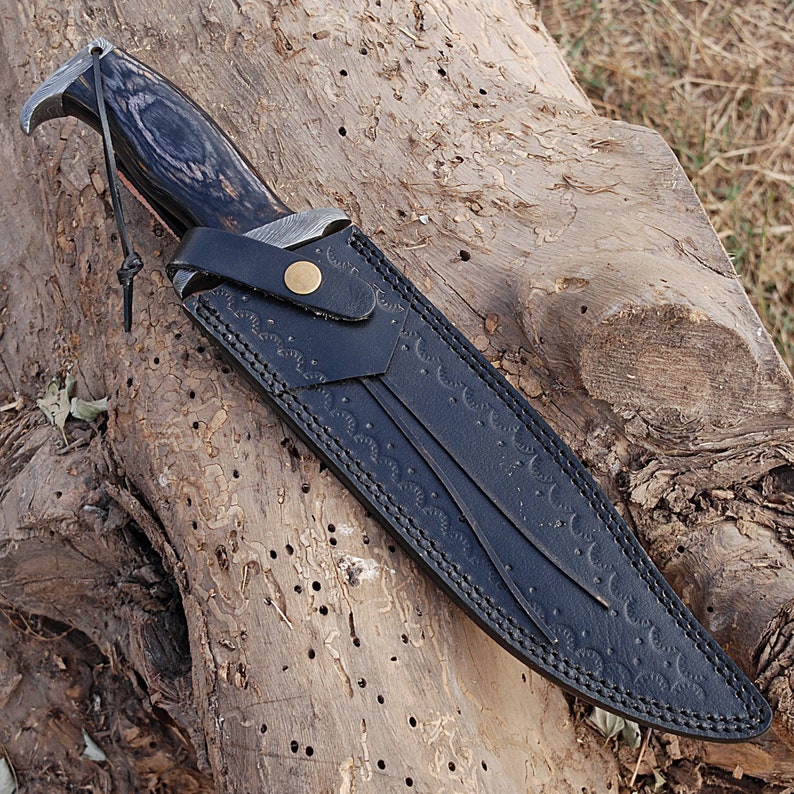 Damascus Steel Clip Point Bowie Hunting Knife With Leather Sheath Cover