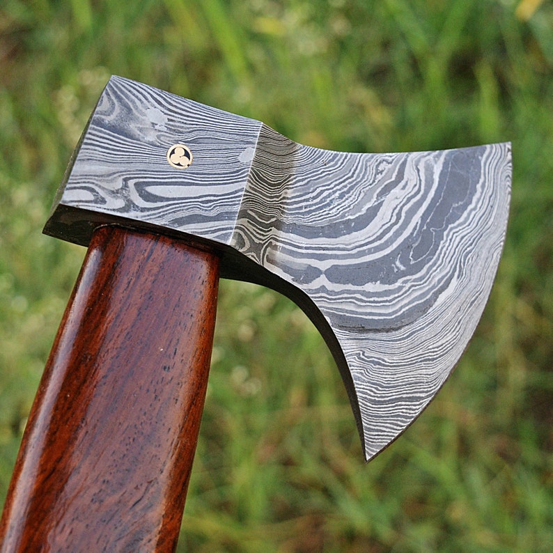 Damascus Steel Axe - Functional Exceptional Quality Pattern Welded Steel Outdoor Hatchet |