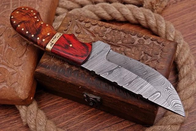 Handmade Damascus Steel Hunting Knife, Survival Knife Fix Blade Camping Knife, full tang