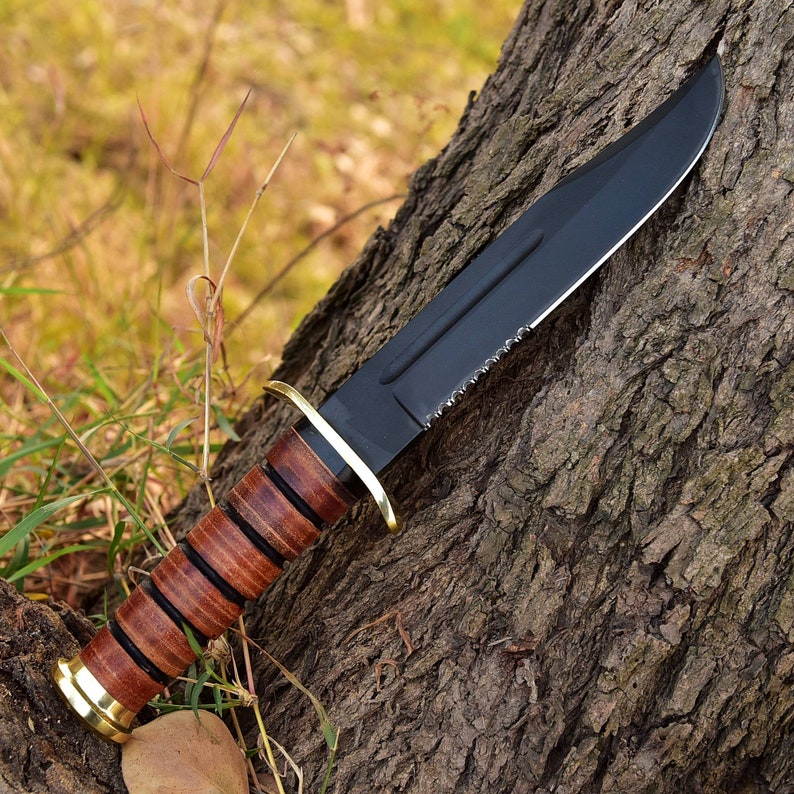 Handmade Commando-Style D2 Steel Clip Point Hunting WIth Leather Sheath