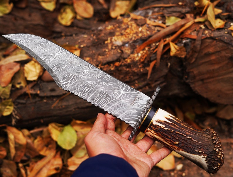 Hunting Knife Custom Handmade Damascus Steel Blade With Stag Horn Handle.