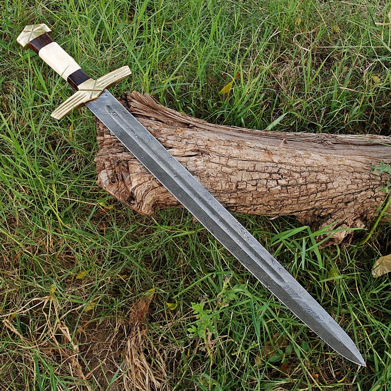 Viking Ruler Damascus Steel Sword - Pattern Welded Hand Forged Collectible Medieval Replica Sword with Leather Back Sheath