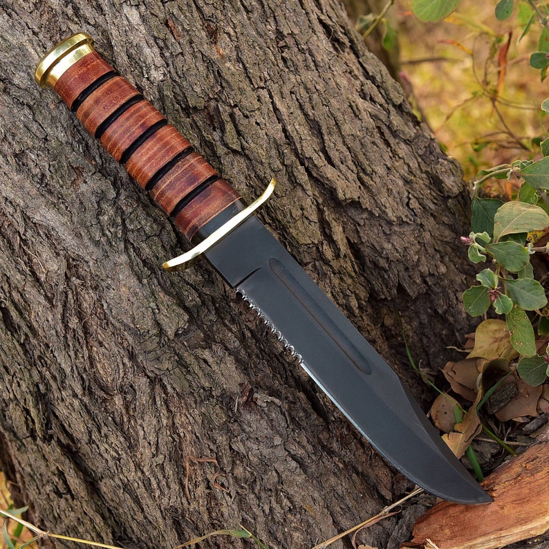 Handmade Commando-Style D2 Steel Clip Point Hunting WIth Leather Sheath