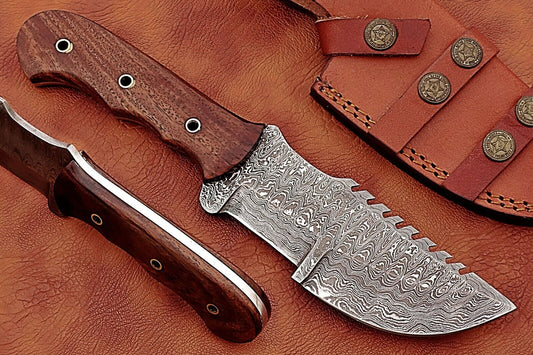 Custom Hand Made Damascus Steel Hunting Tracker Knife FR 20022106